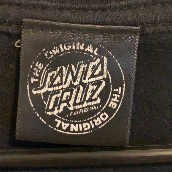 Black women’s Santa Cruz t-shirt - Picture 3 of 5